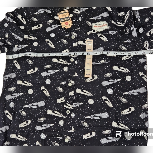 NWT Urban Pipeline Rockabilly Retro Space Cars Collard Button Up Short S… - Picture 11 of 11